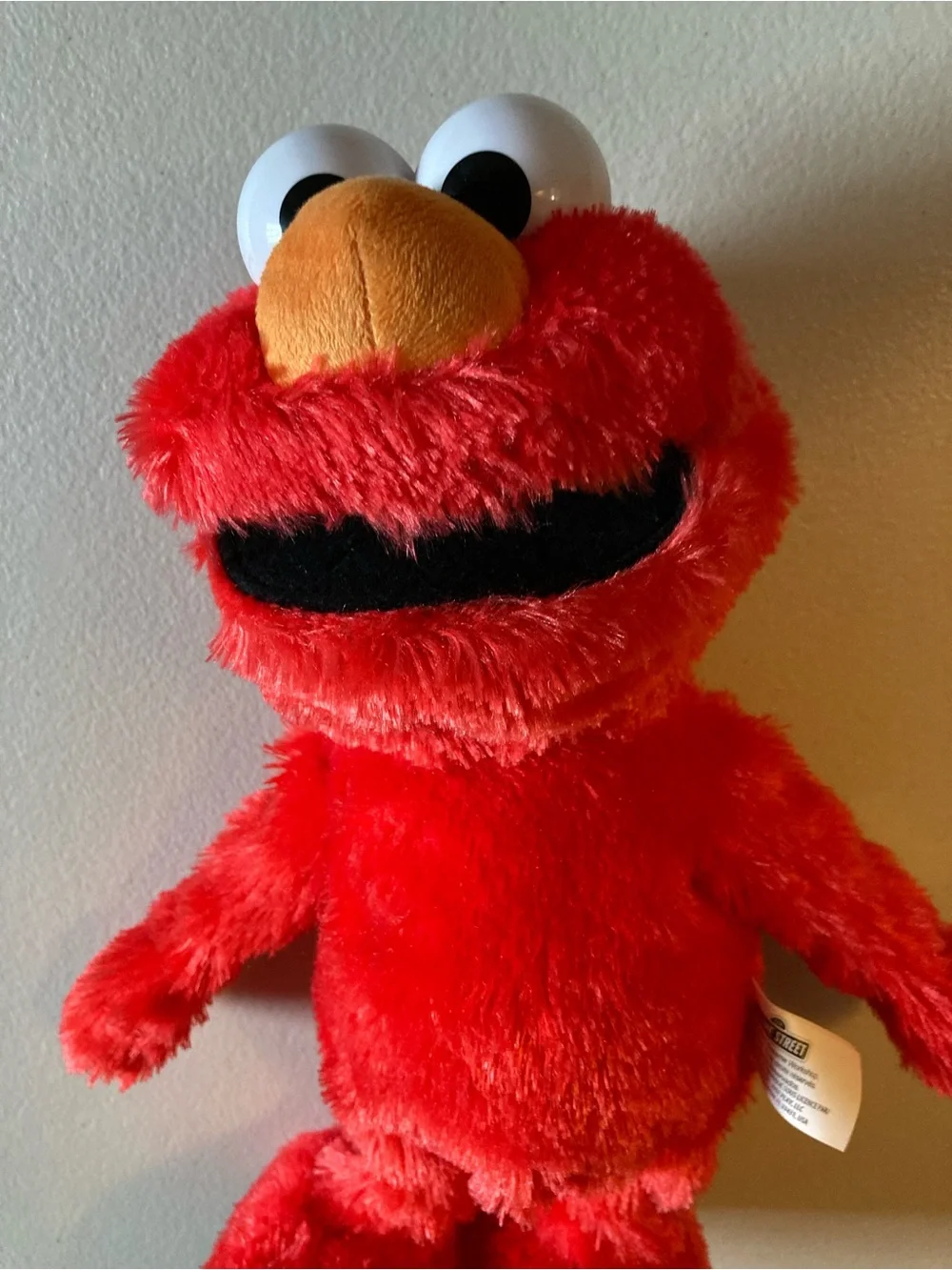 Sesame Street Elmo Battery Powered Red Plush Animal Toy 14” Tall “Elmo Slide”